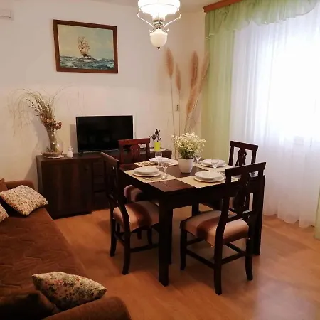 In - Istrien 9991 Apartman *